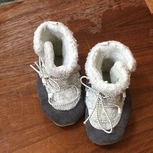 Infant/toddler booties